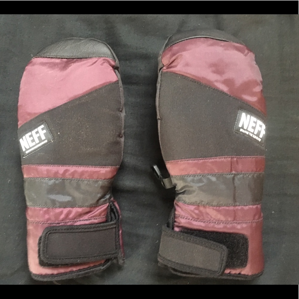 Burgundy Neff Digger Mitts BRAND NEW